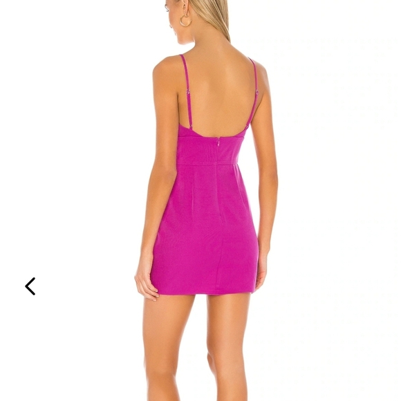 💟NWT Lovers + Friends Mini Dress - Picture 5 of 9